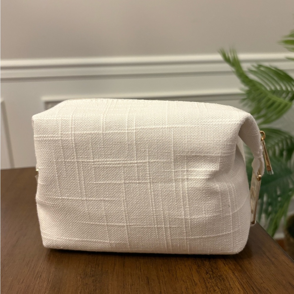 Dior Cream fablic cosmetic pouch - Picture 3 of 8